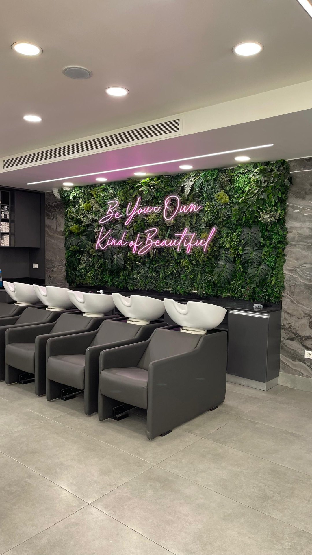 SALAZA salon interior 2